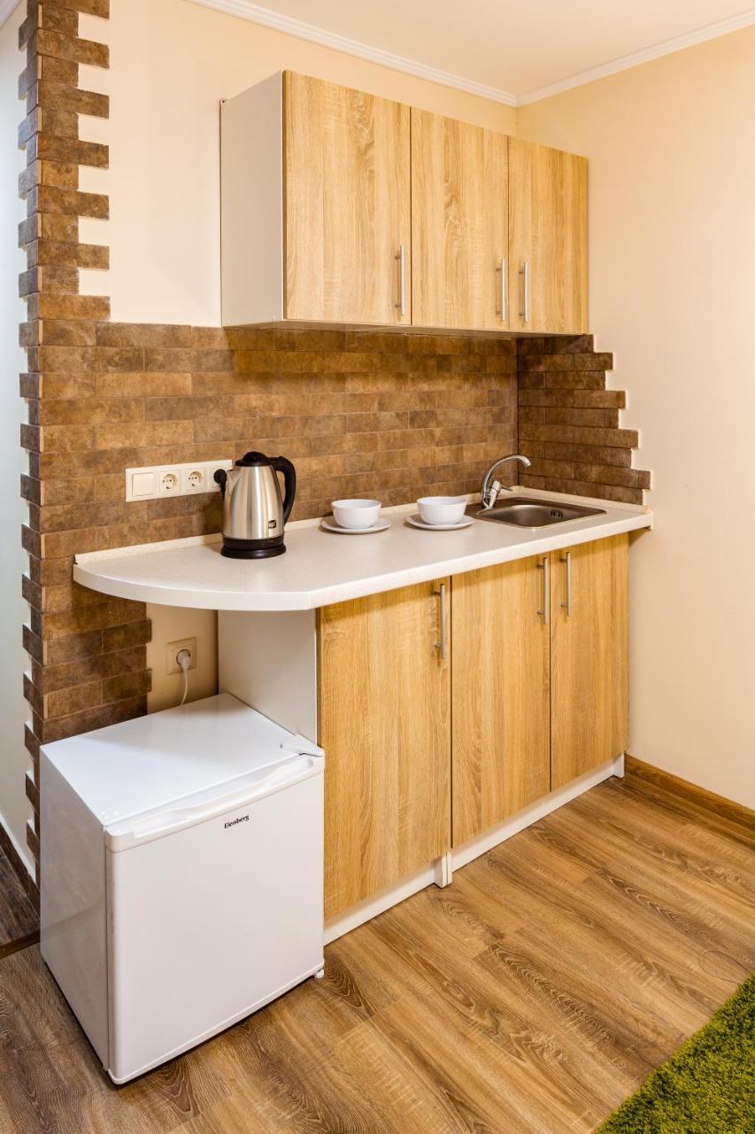 Romari Rynok Square 3 Apartment Lviv Bagian luar foto